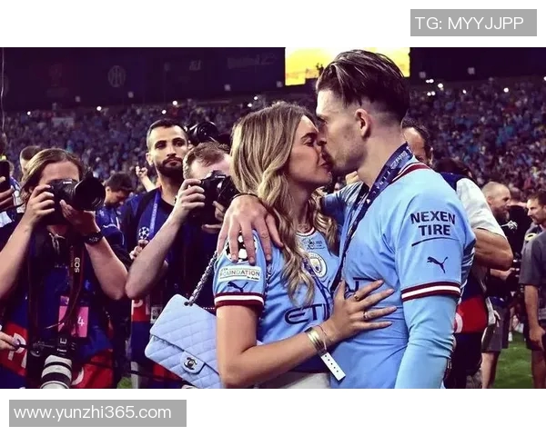 足球明星与夫人之间的爱情故事与婚姻生活揭秘